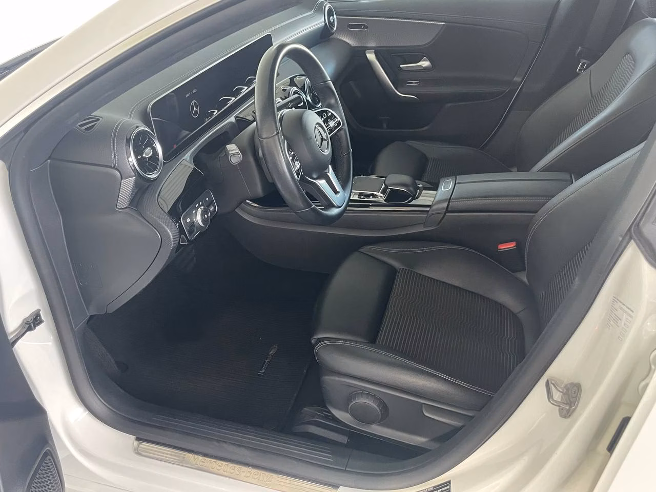 Mercedes-Benz CLA фото 11