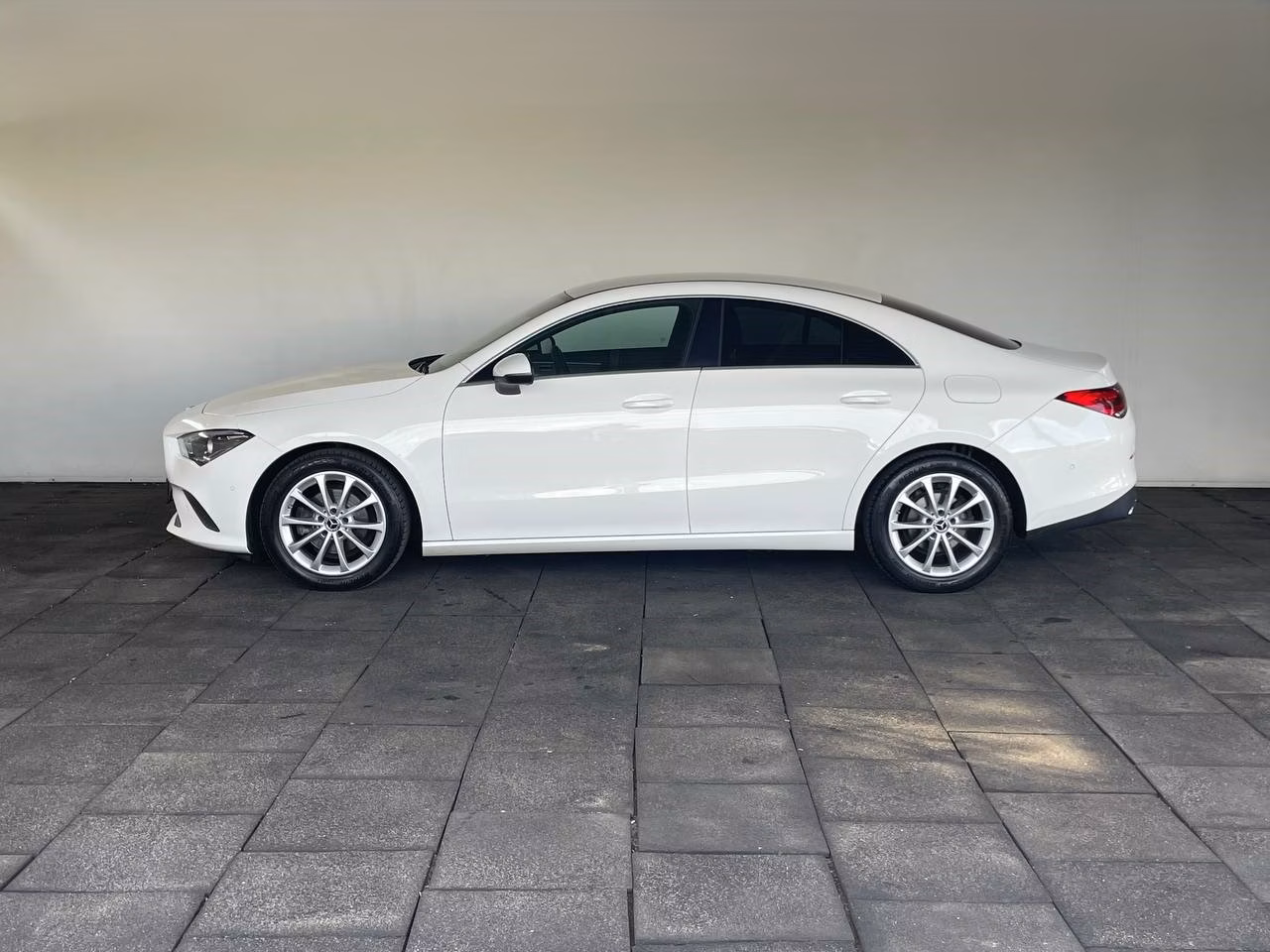 Mercedes-Benz CLA фото 8