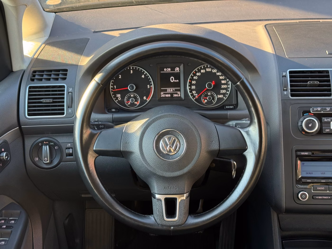 Volkswagen Touran фото 14