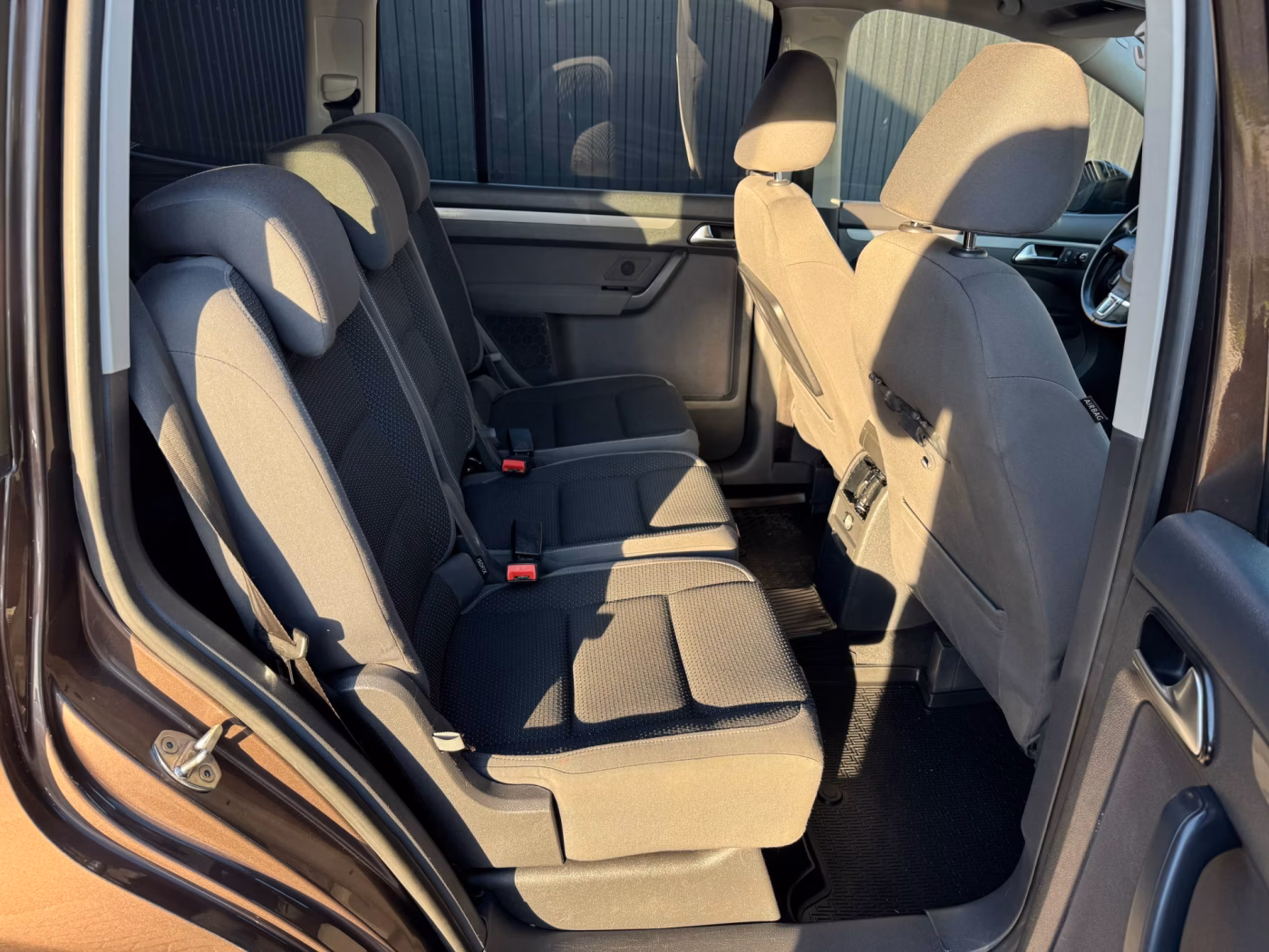 Volkswagen Touran фото 11