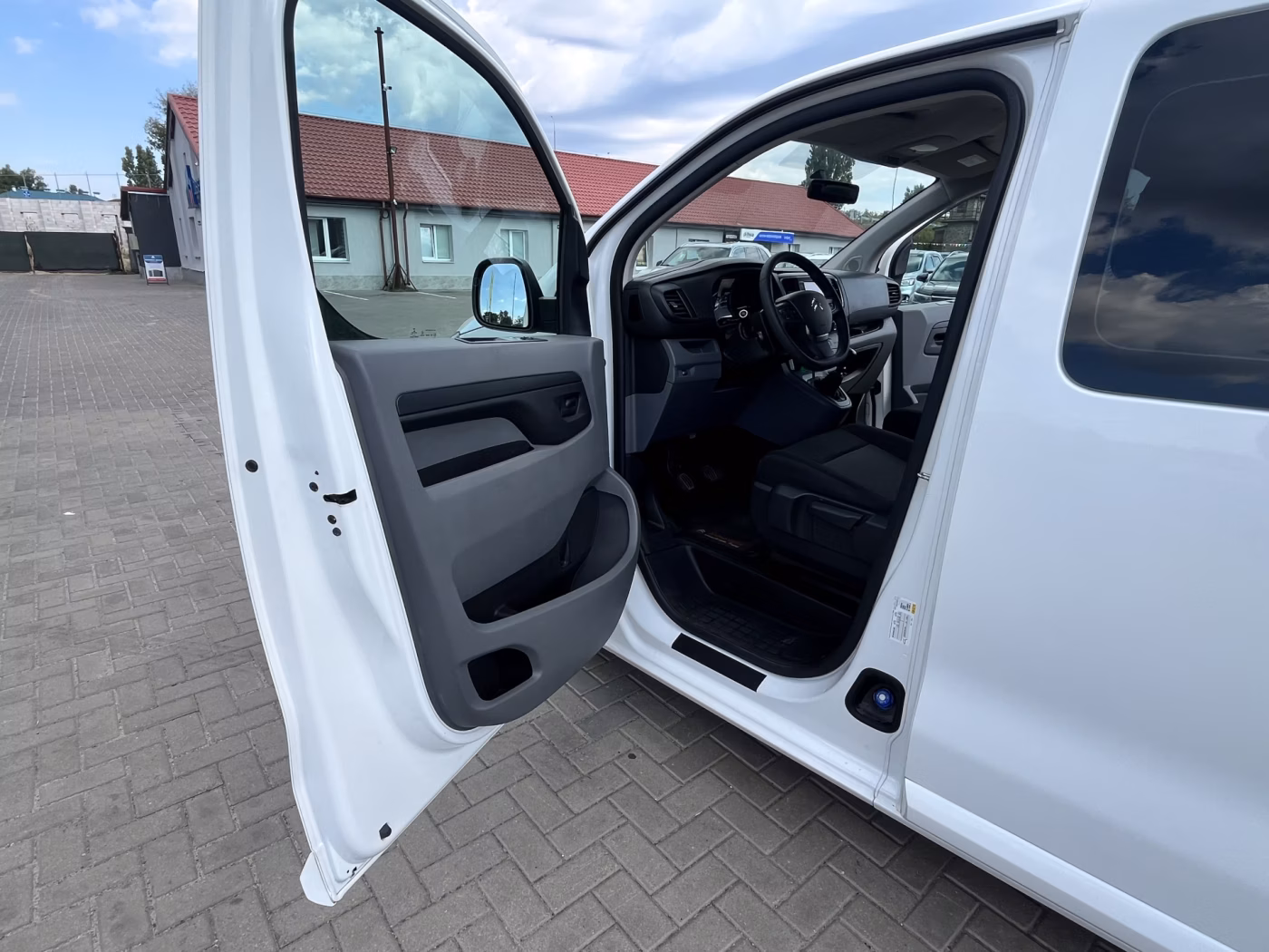 Citroen Jumpy фото 16