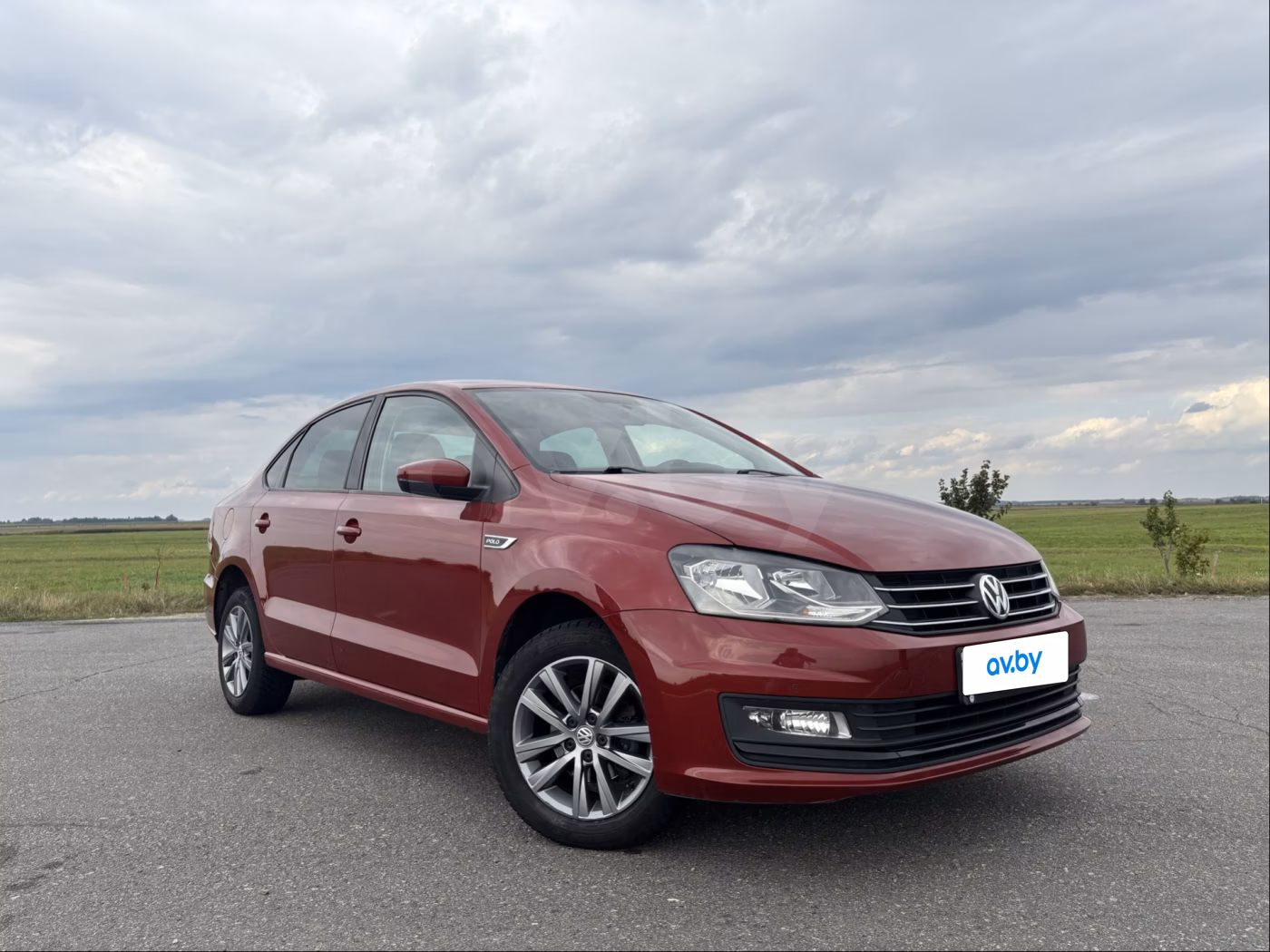 Volkswagen Polo Sedan фото 12