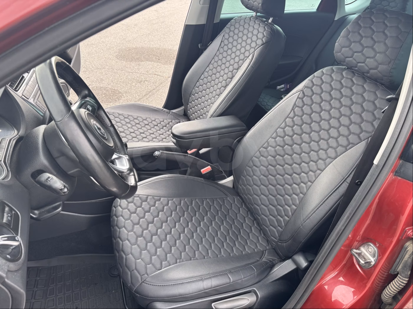 Volkswagen Polo Sedan фото 20