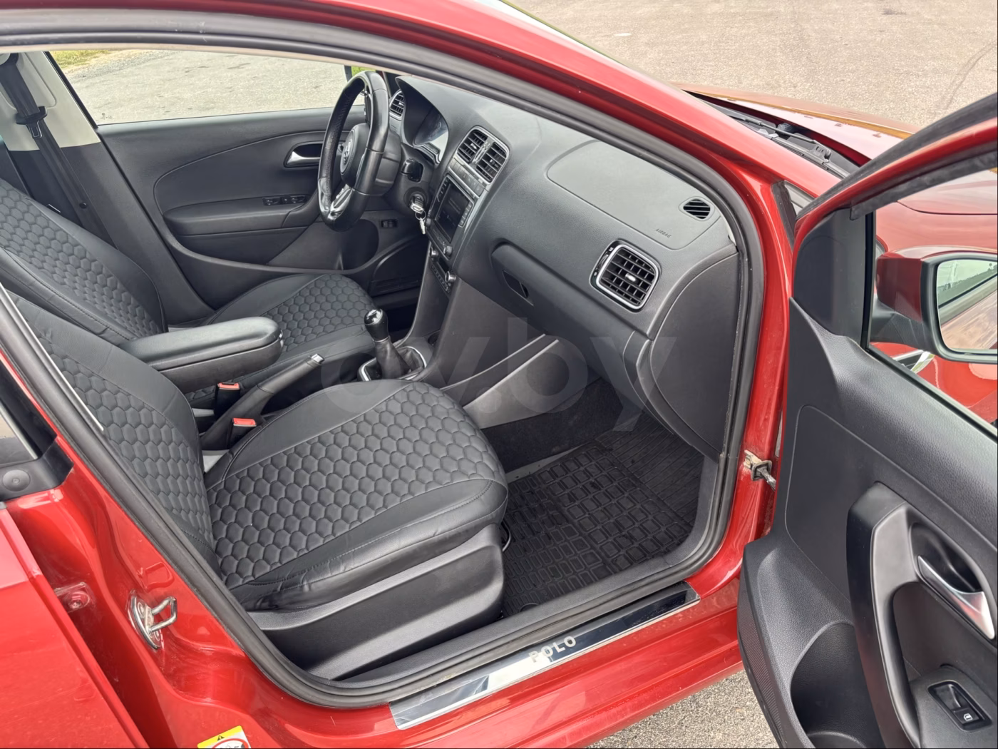 Volkswagen Polo Sedan фото 27