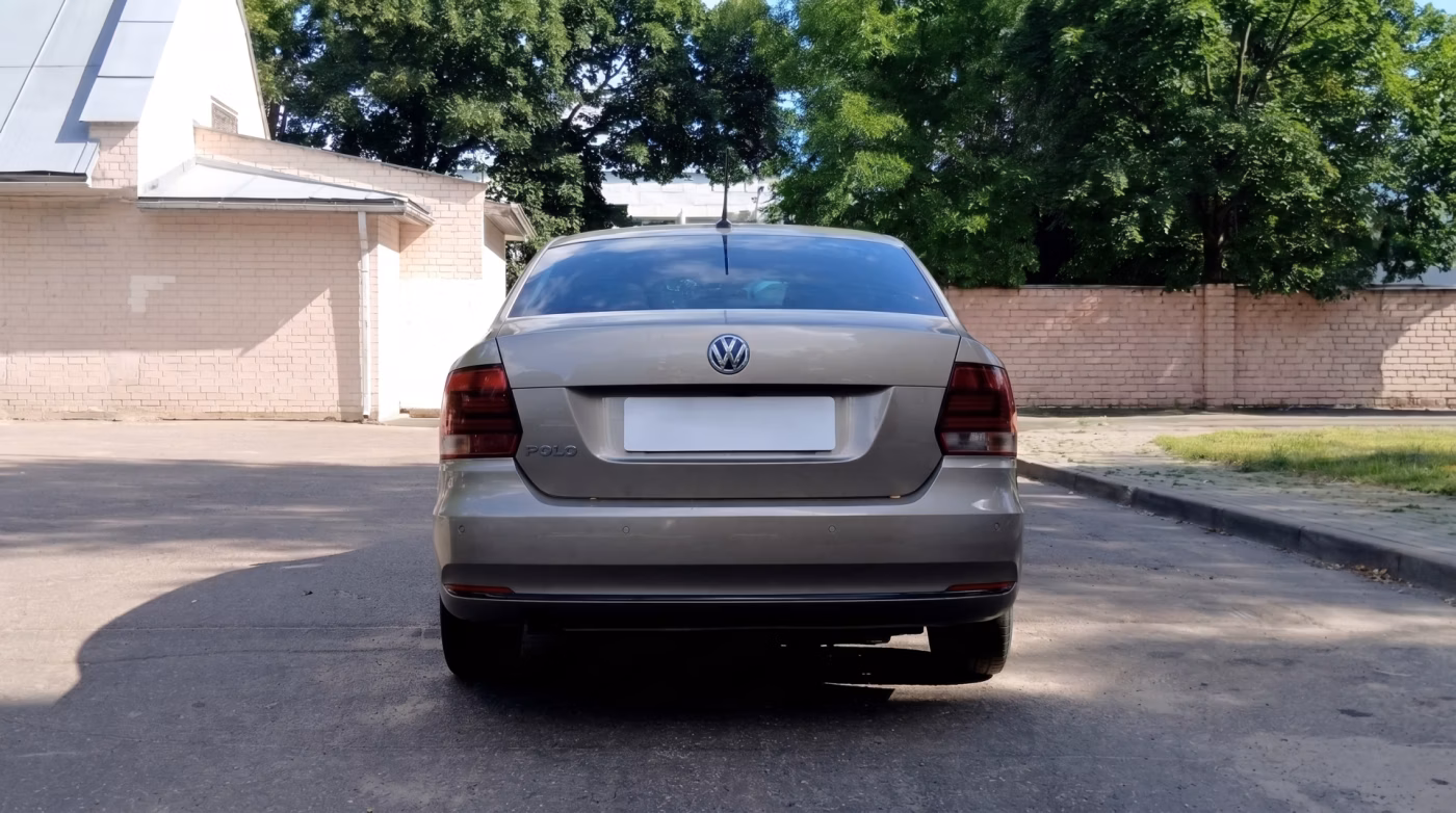 Volkswagen Polo Sedan фото 5