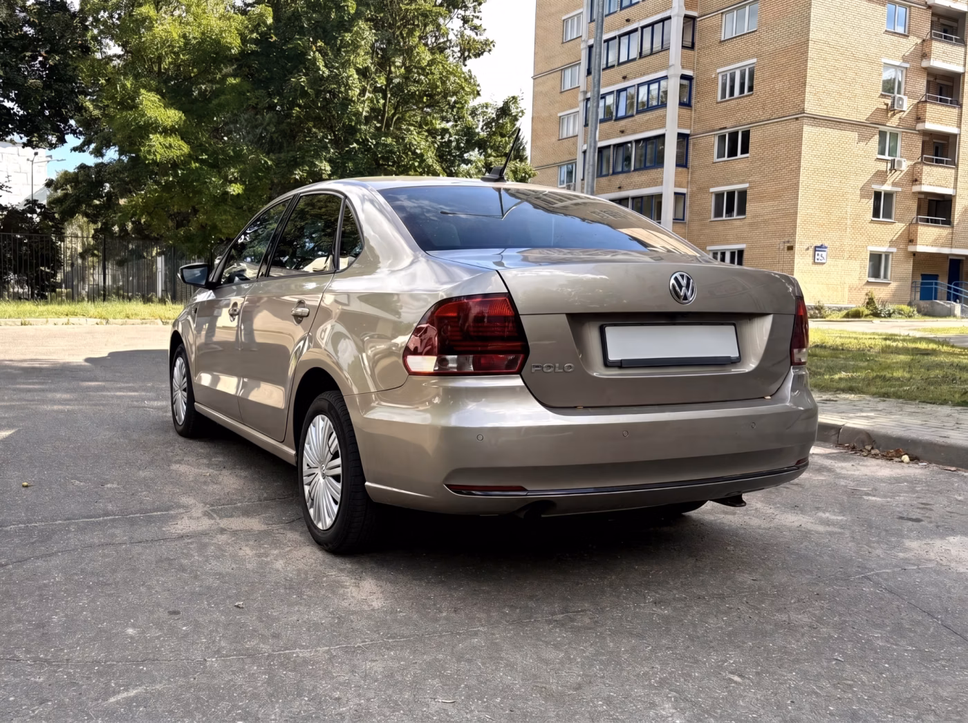 Volkswagen Polo Sedan фото 4