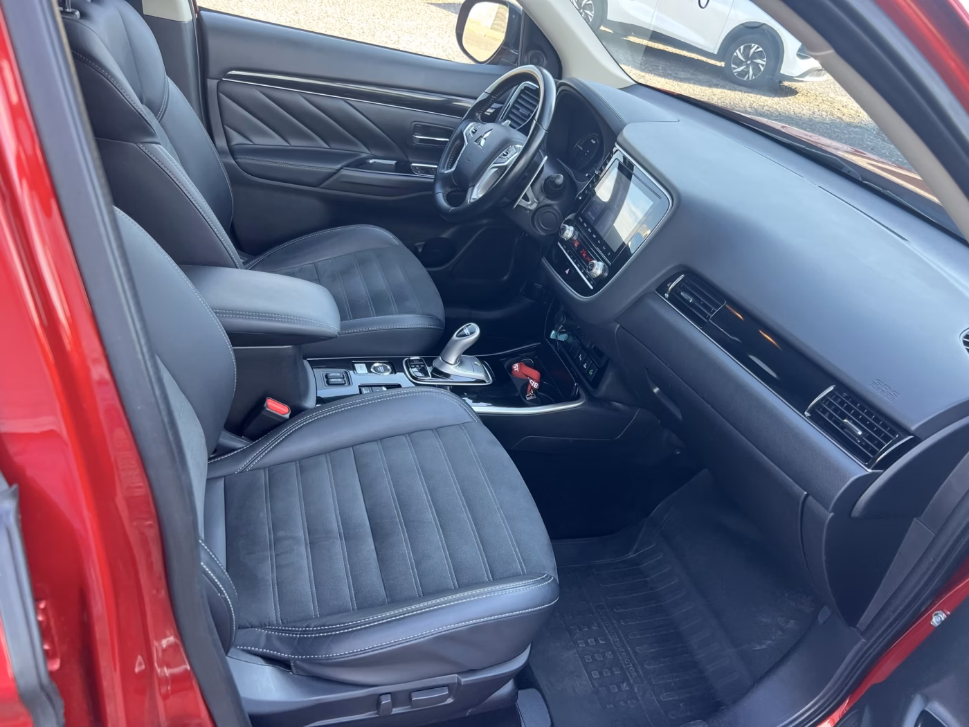 Mitsubishi Outlander фото 23