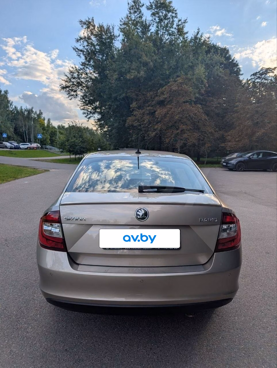 Skoda Rapid фото 12