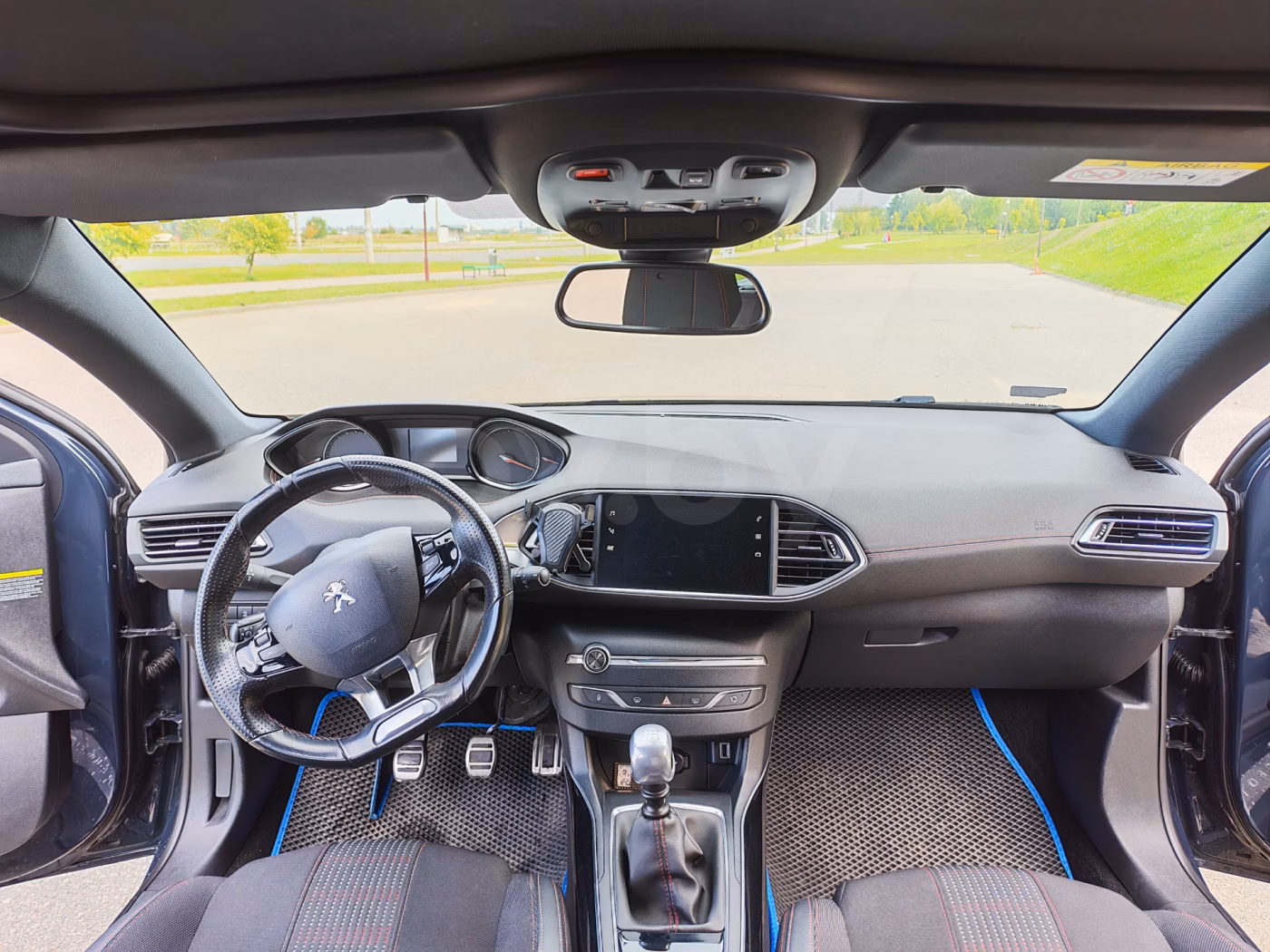 Peugeot 308 фото 11
