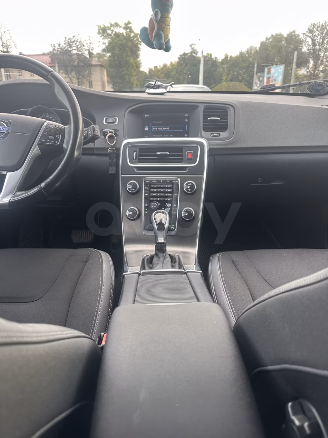 Volvo V60 фото 10