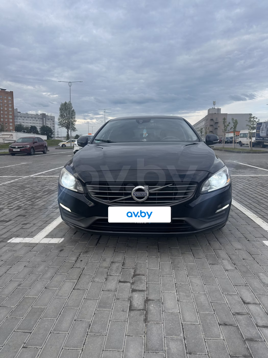 Volvo V60 фото 7