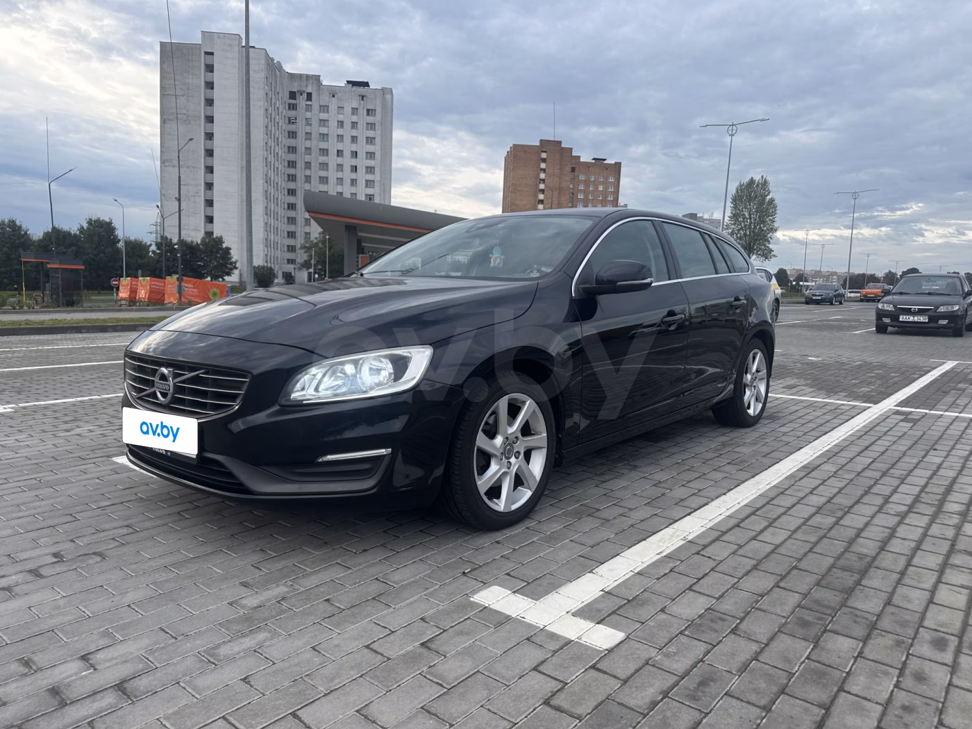 Volvo V60 фото 4