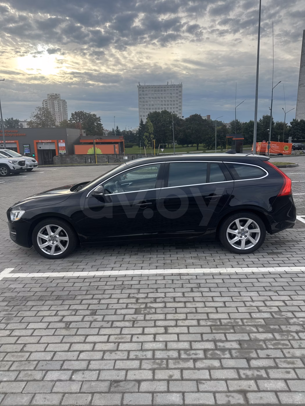 Volvo V60 фото 5