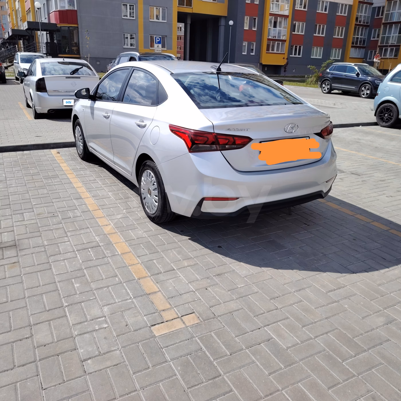 Hyundai Accent фото 2