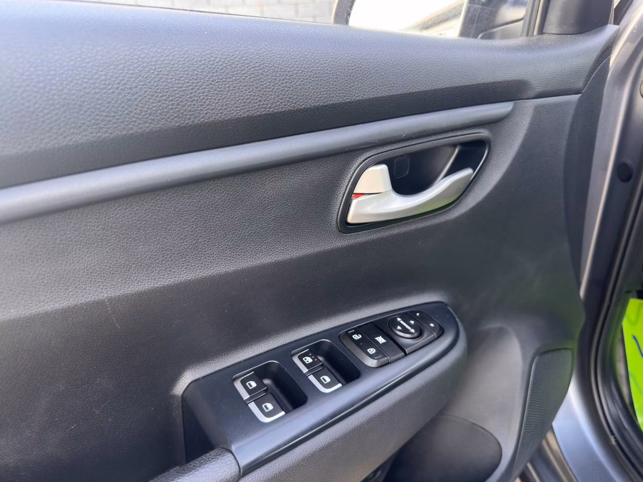 Kia Rio X (X-Line) фото 19