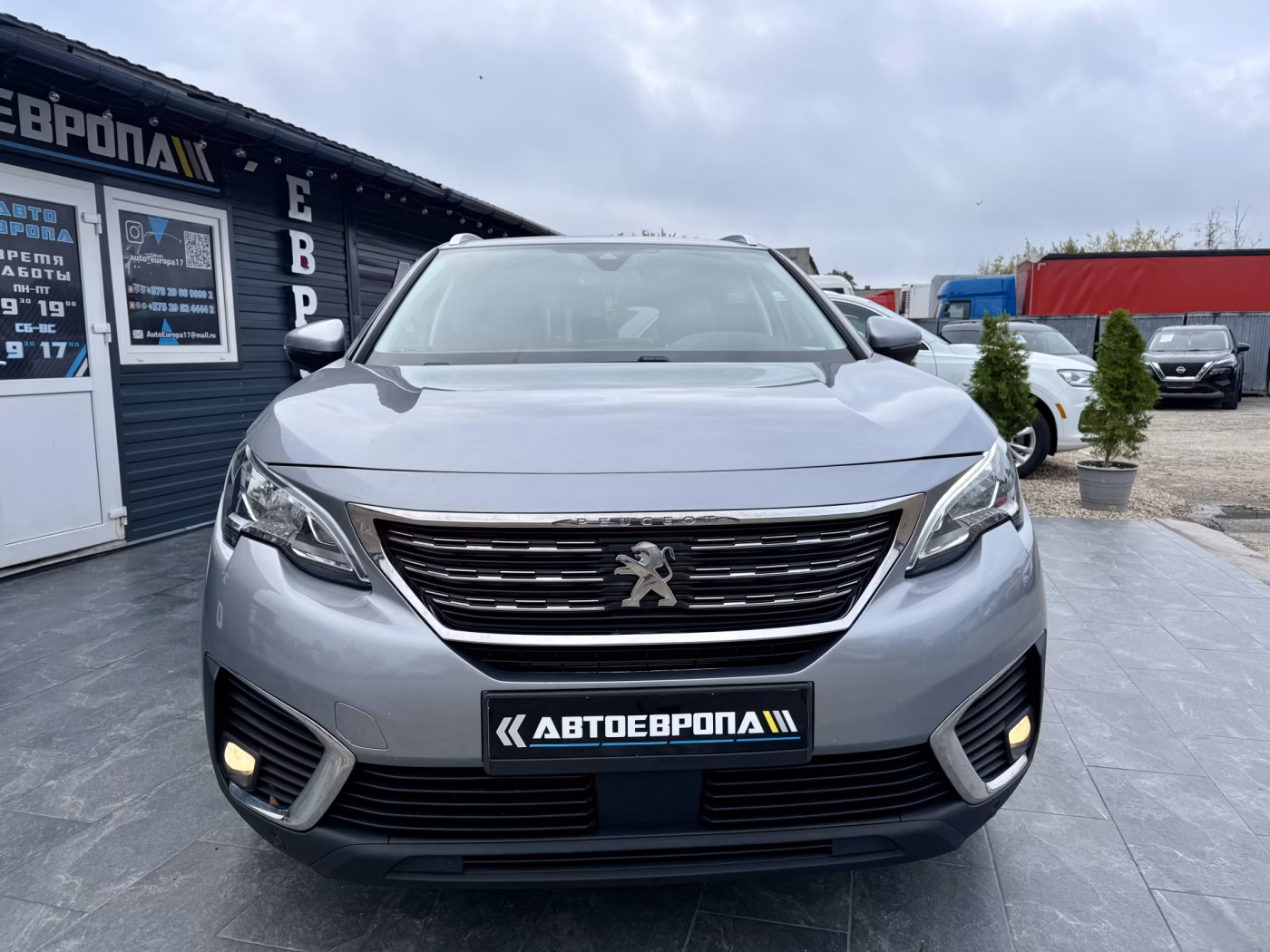 Peugeot 5008 фото 3