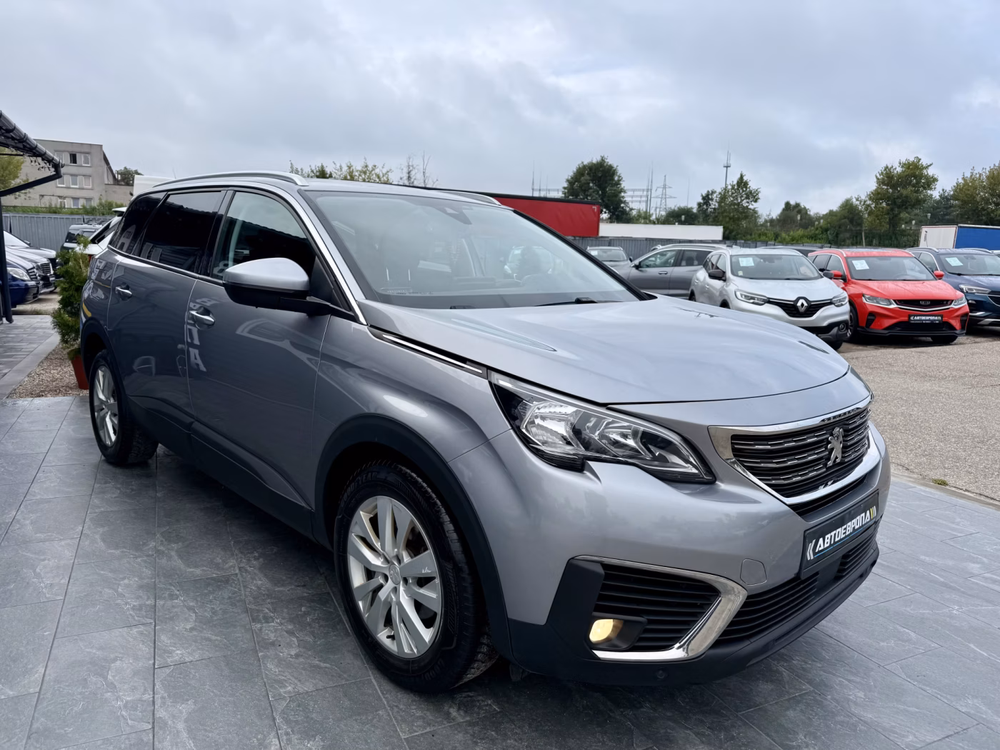 Peugeot 5008 фото 4