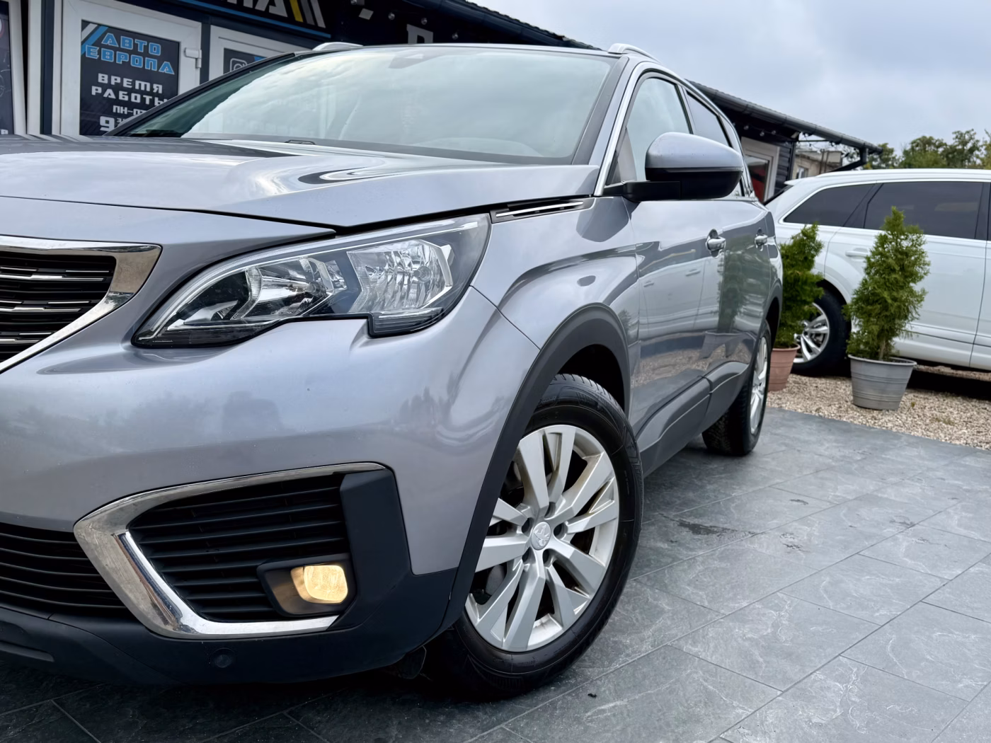 Peugeot 5008 фото 9