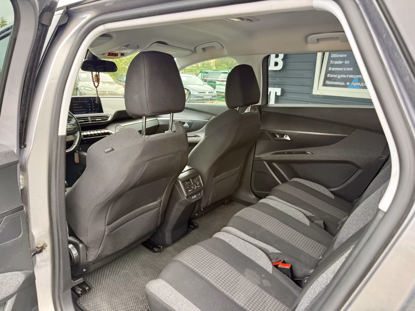 Peugeot 5008 фото 11