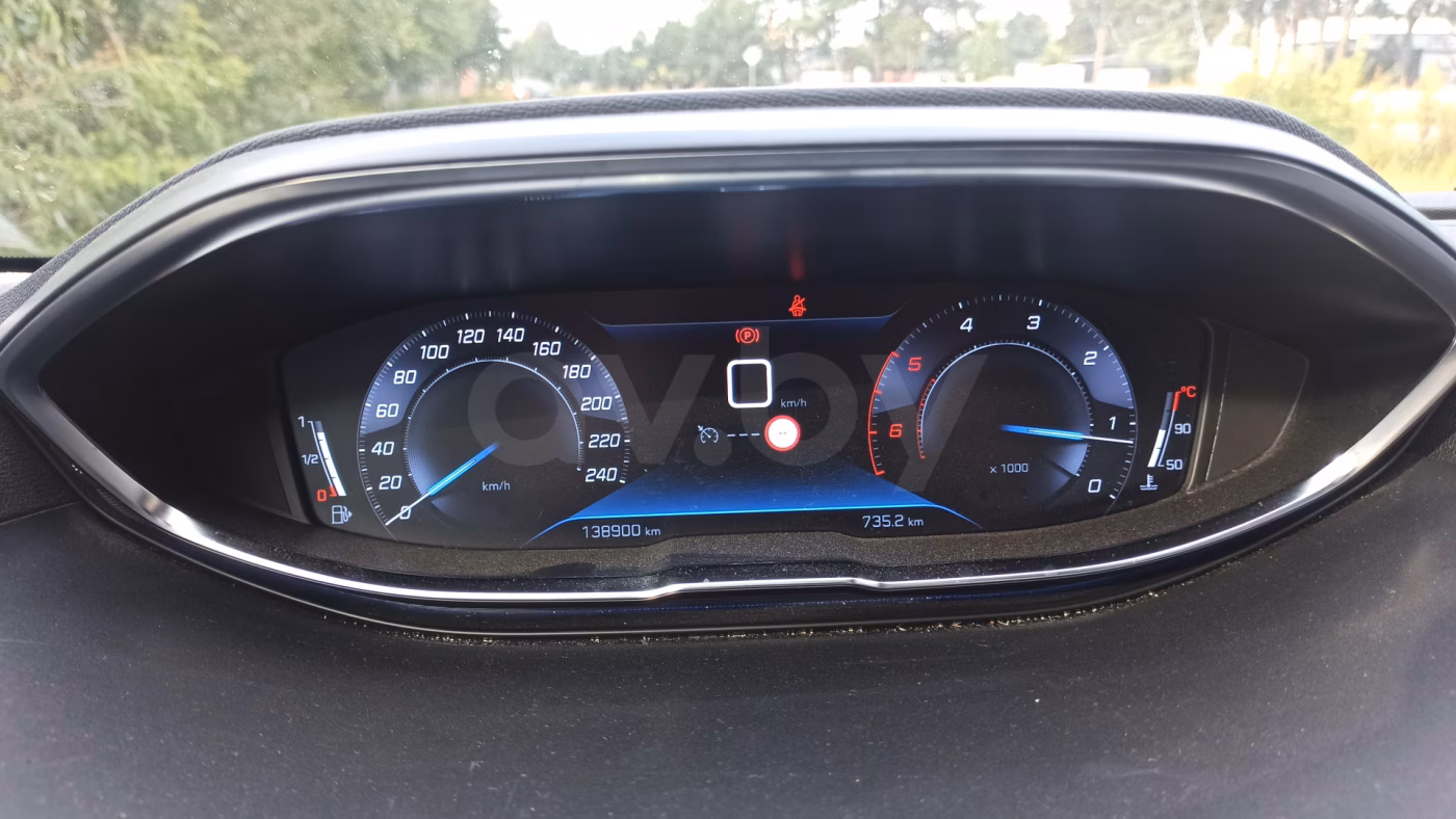 Peugeot 5008 фото 6