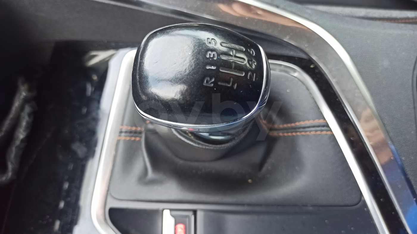 Peugeot 5008 фото 8