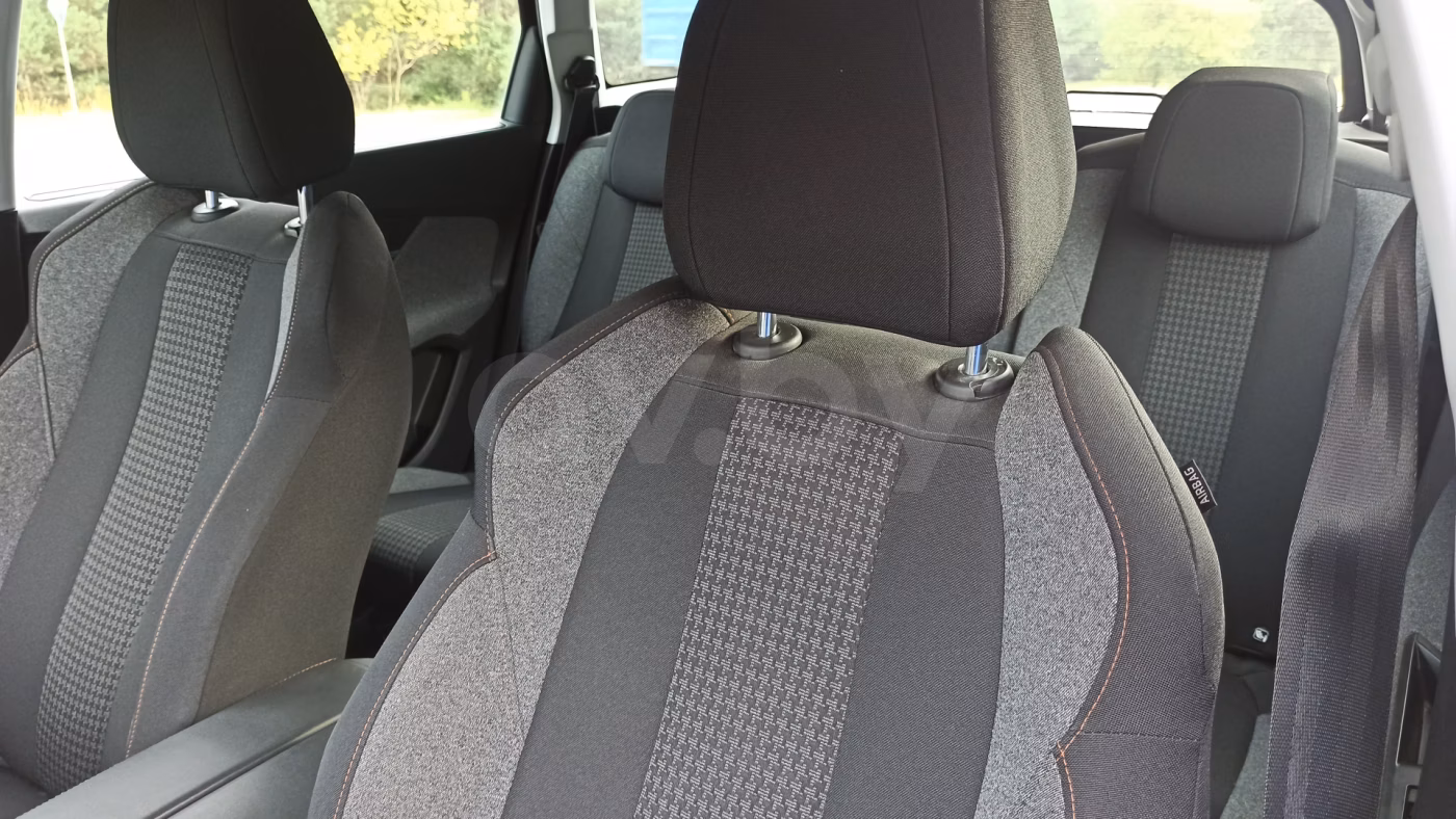 Peugeot 5008 фото 10