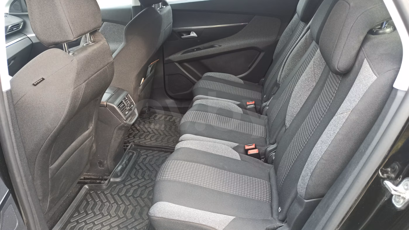 Peugeot 5008 фото 9