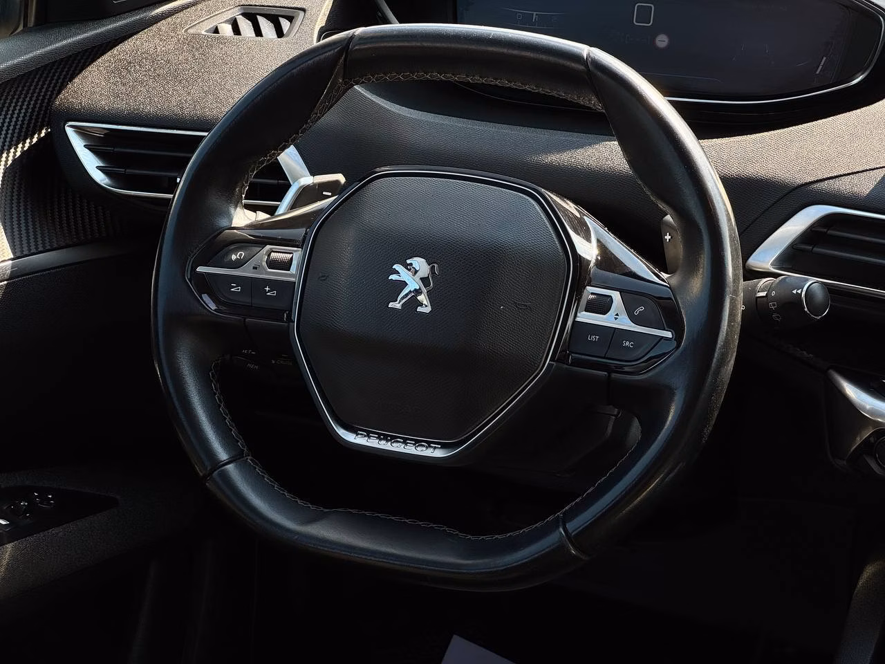 Peugeot 5008 фото 12
