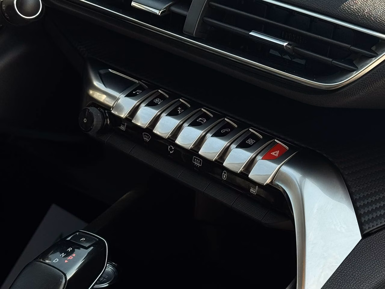 Peugeot 5008 фото 16