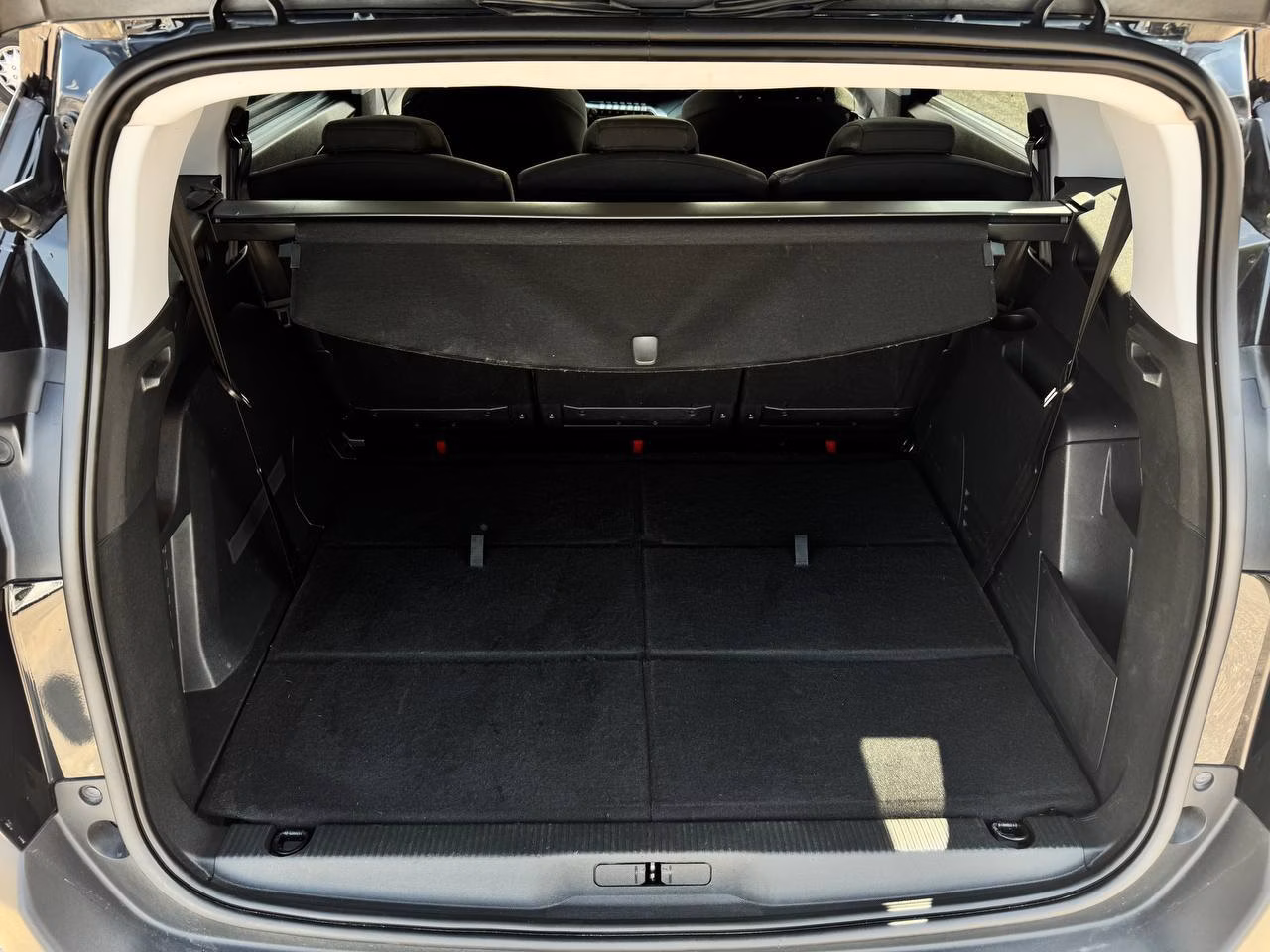 Peugeot 5008 фото 19