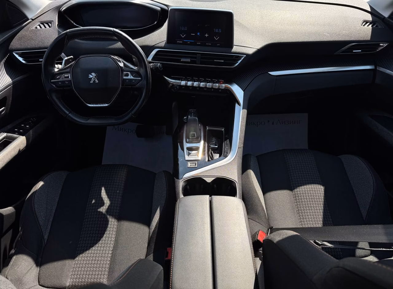 Peugeot 5008 фото 10