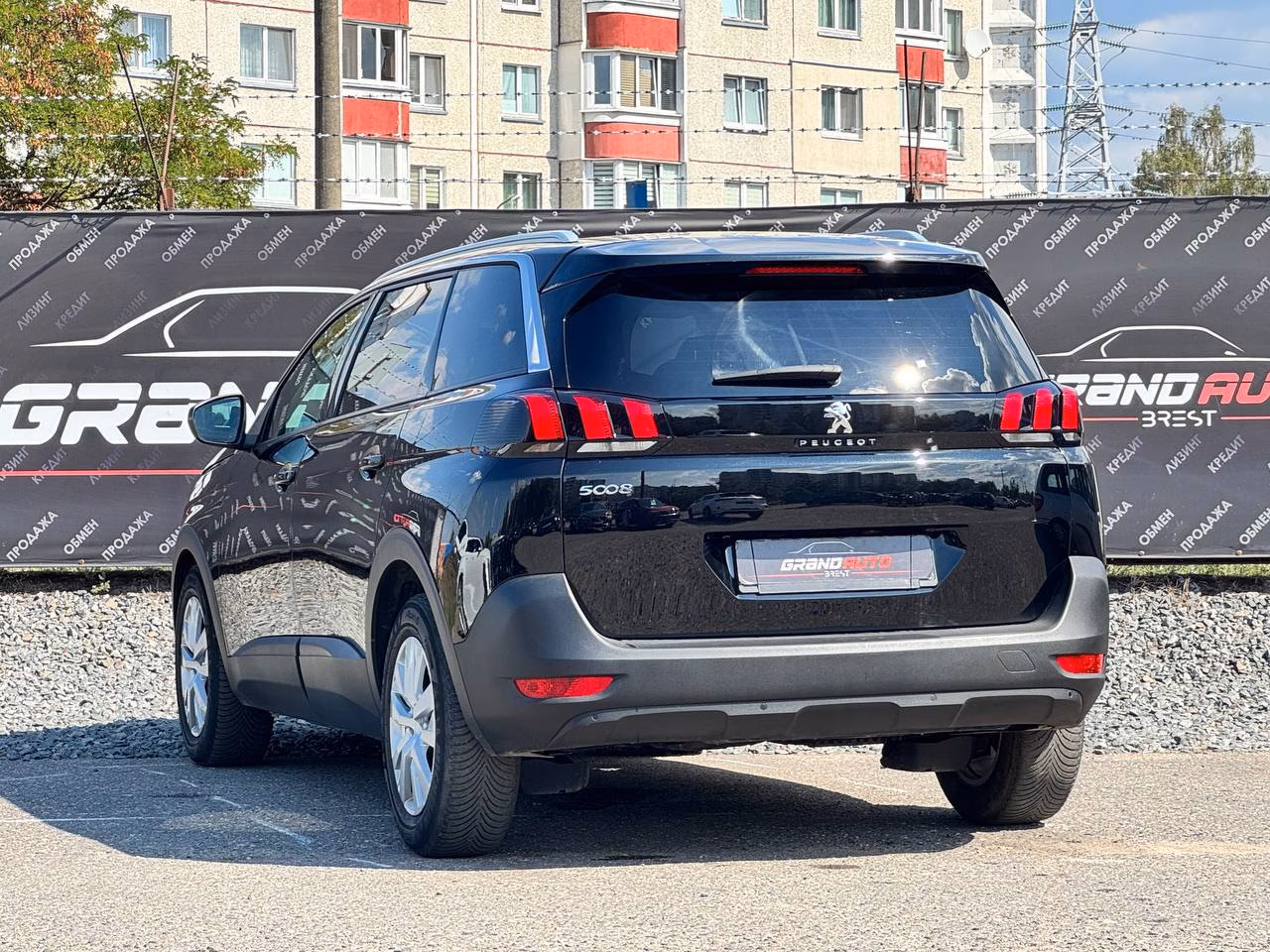 Peugeot 5008 фото 3