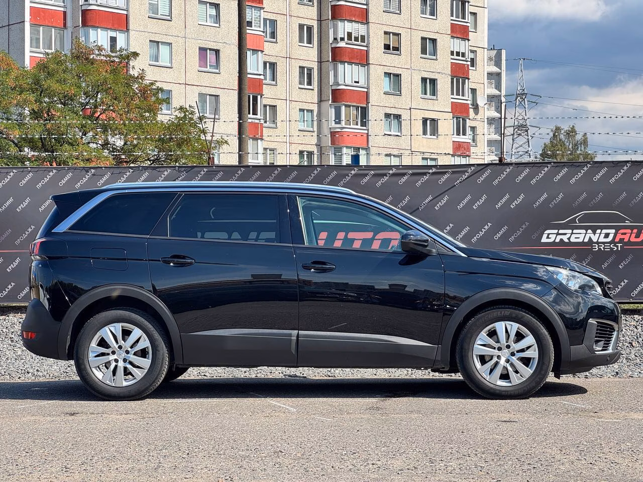 Peugeot 5008 фото 6
