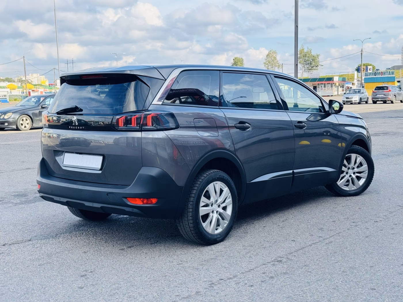 Peugeot 5008 фото 2