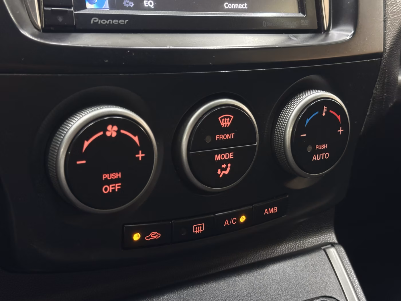 Mazda 5 фото 15