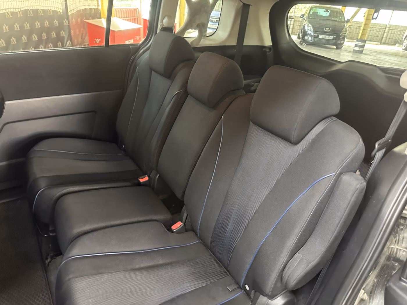 Mazda 5 фото 26