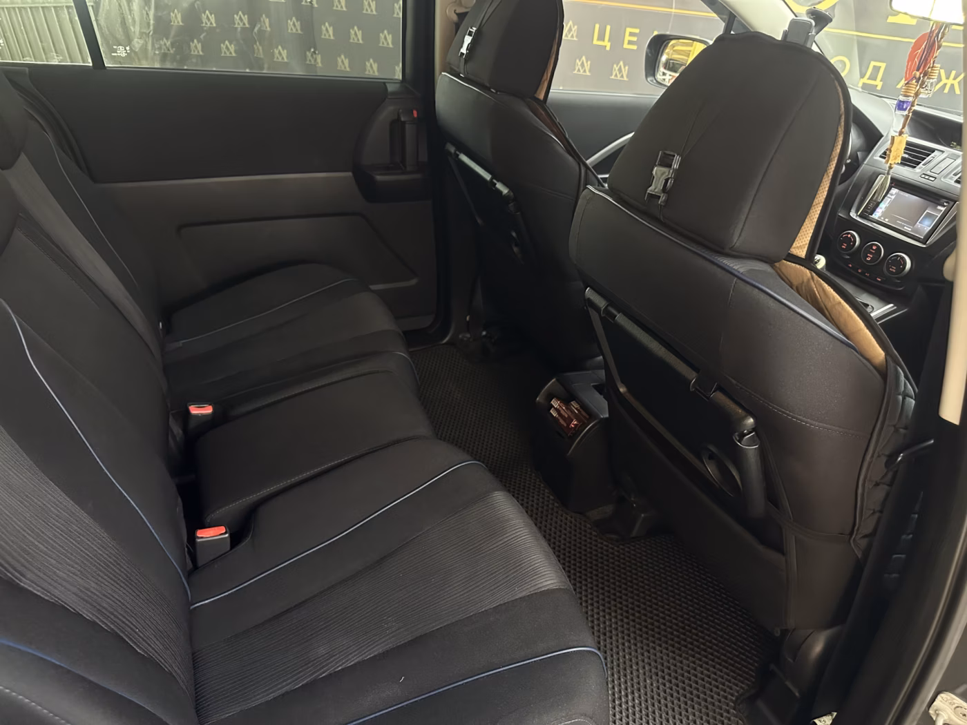 Mazda 5 фото 24