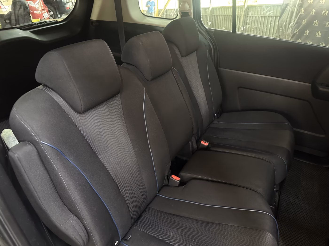 Mazda 5 фото 23