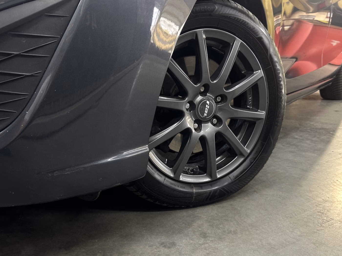 Mazda 5 фото 28