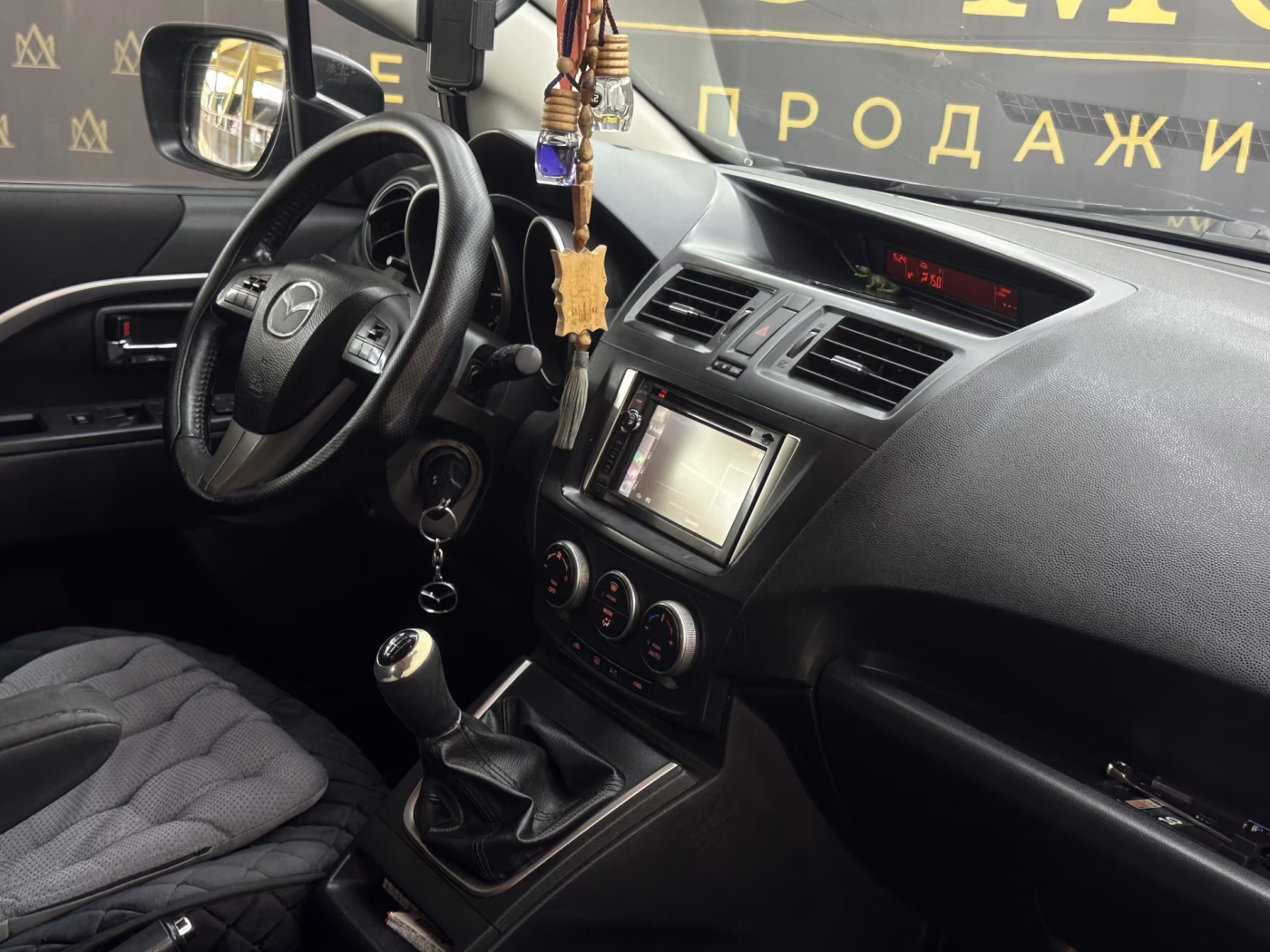 Mazda 5 фото 11