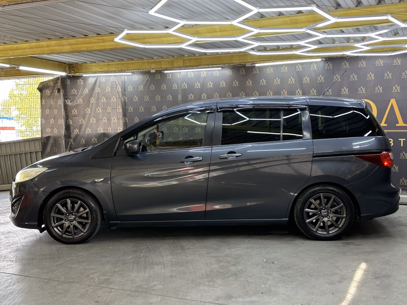 Mazda 5 фото 5