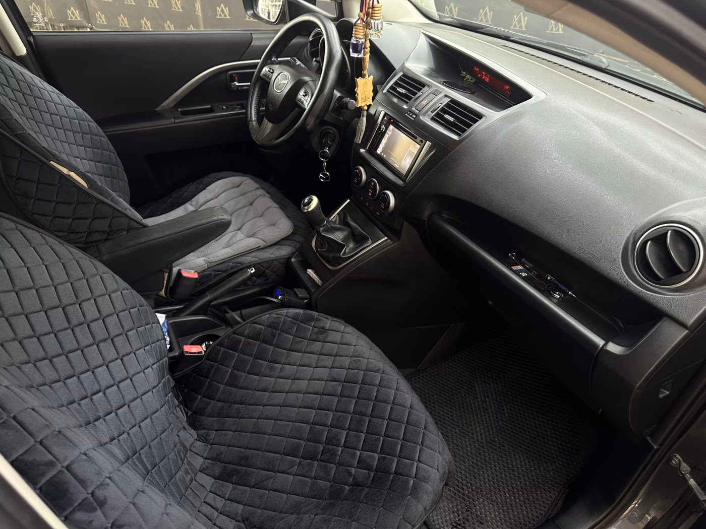 Mazda 5 фото 22