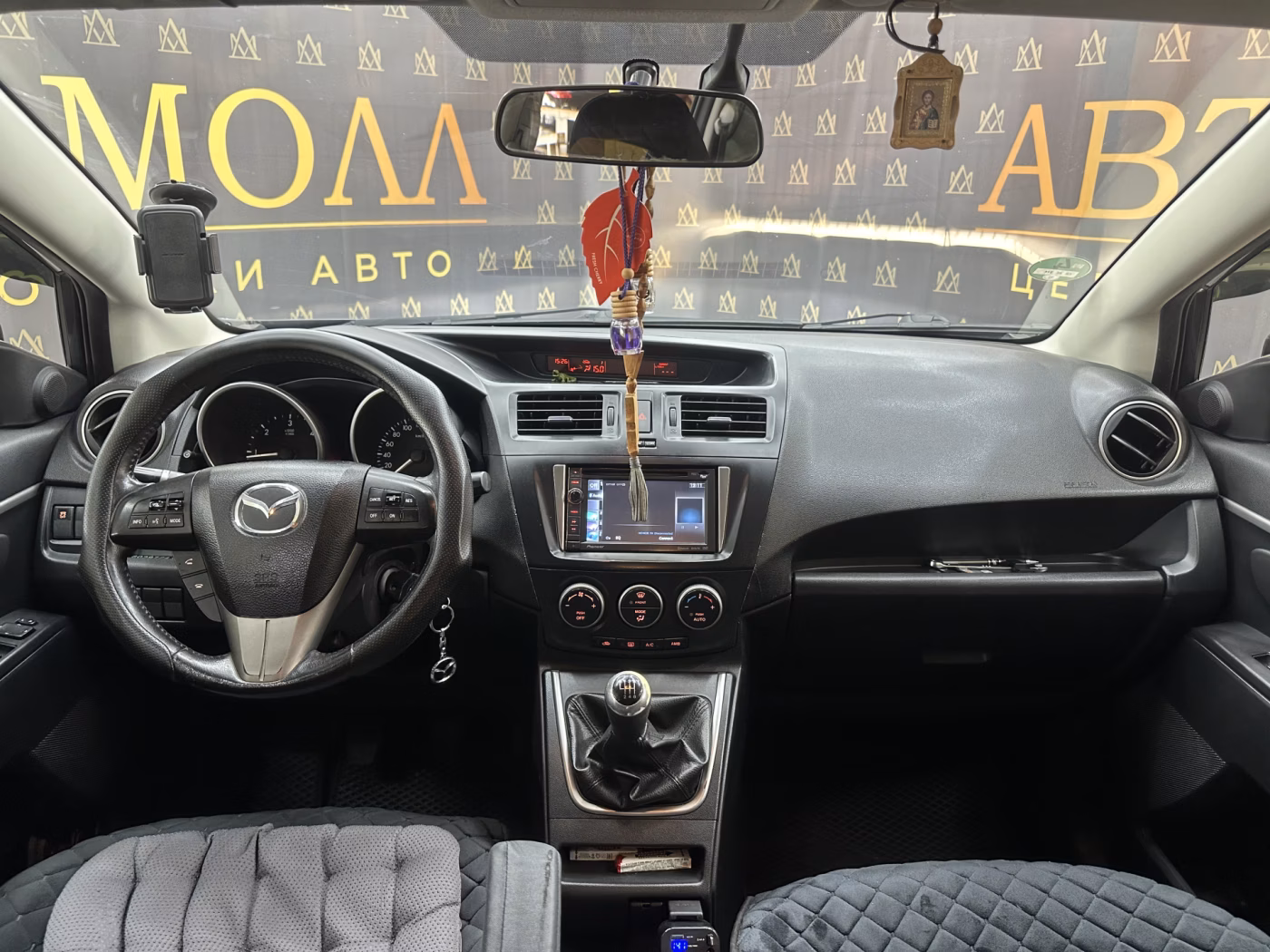 Mazda 5 фото 10
