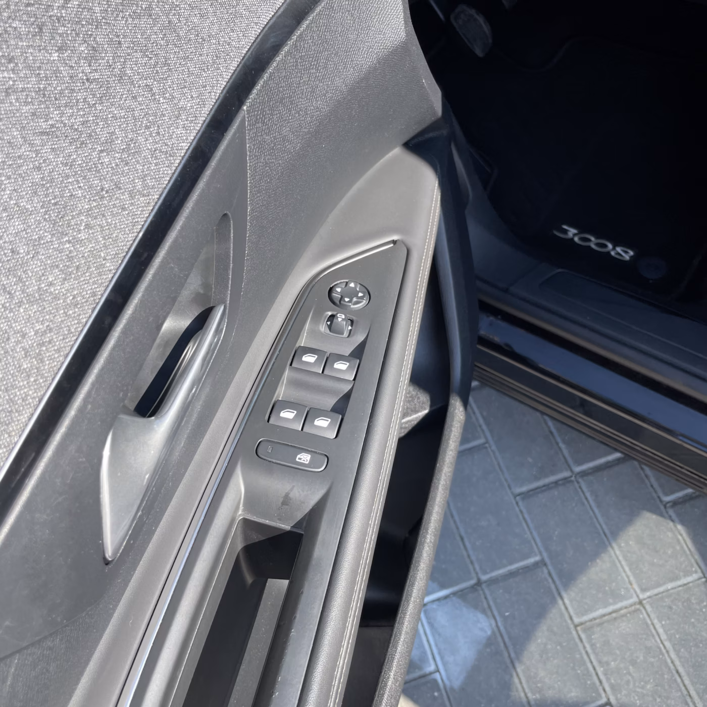 Peugeot 3008 фото 12