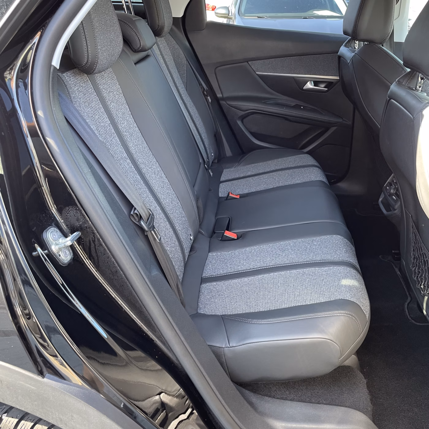 Peugeot 3008 фото 23