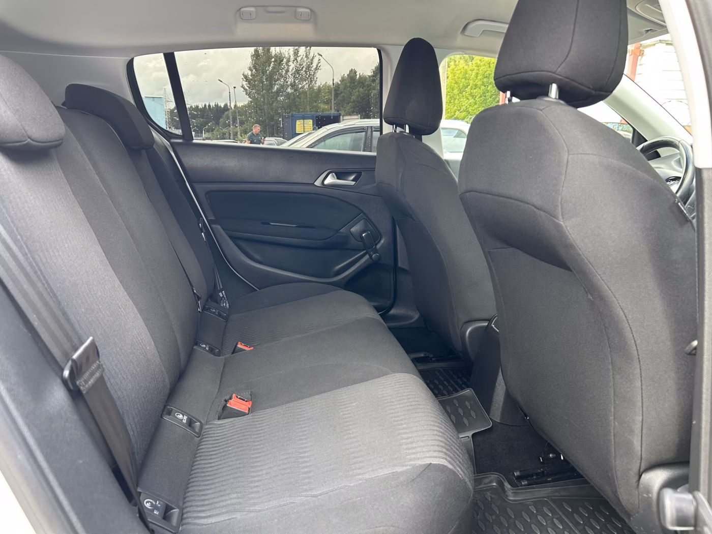 Peugeot 308 фото 12