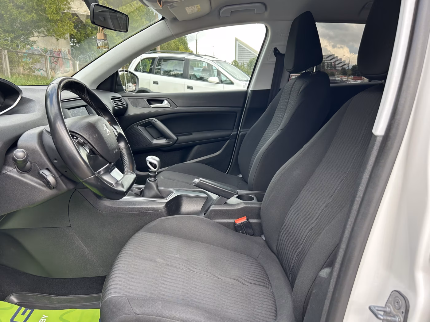 Peugeot 308 фото 10