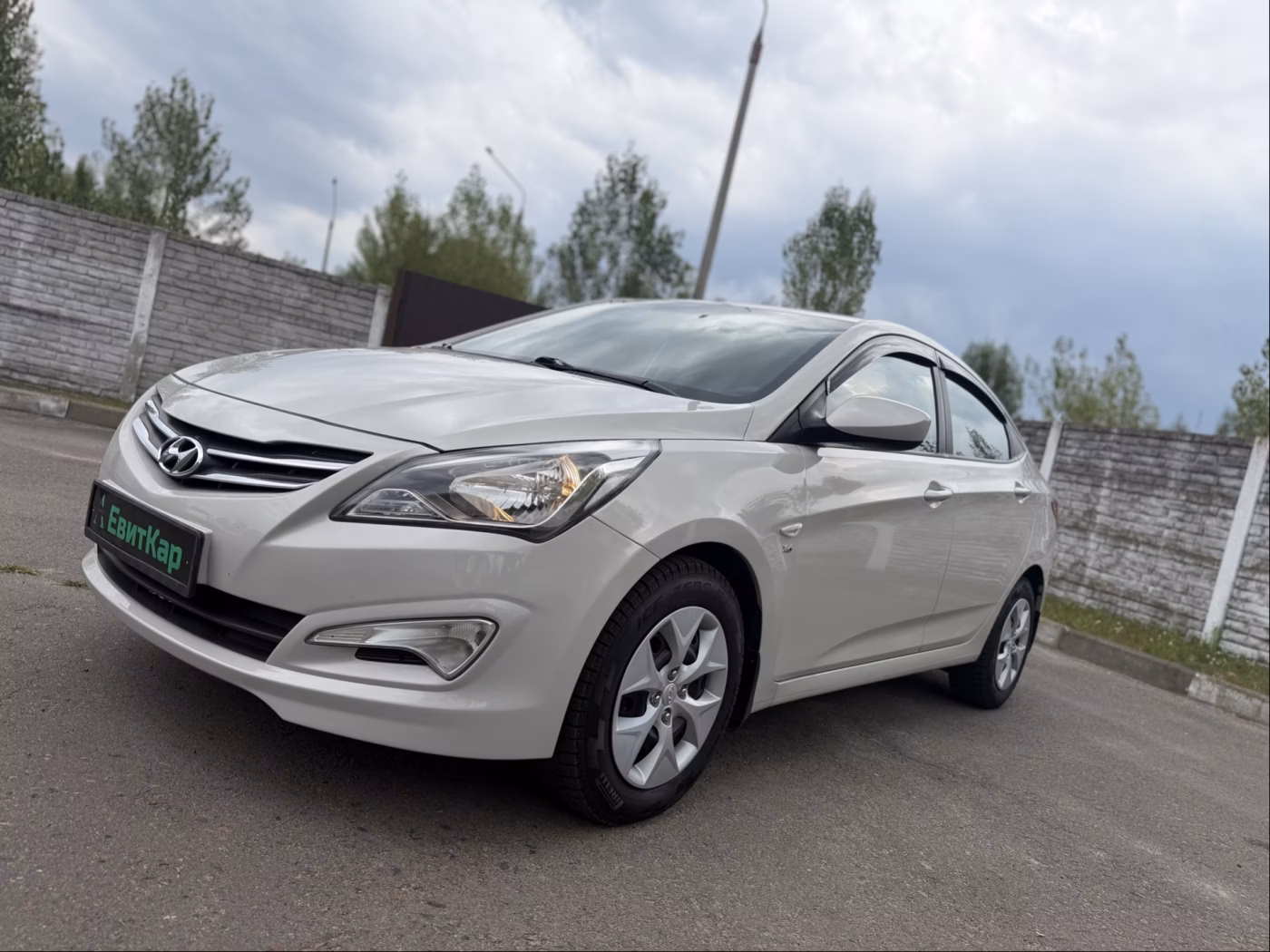 Hyundai Solaris фото 2