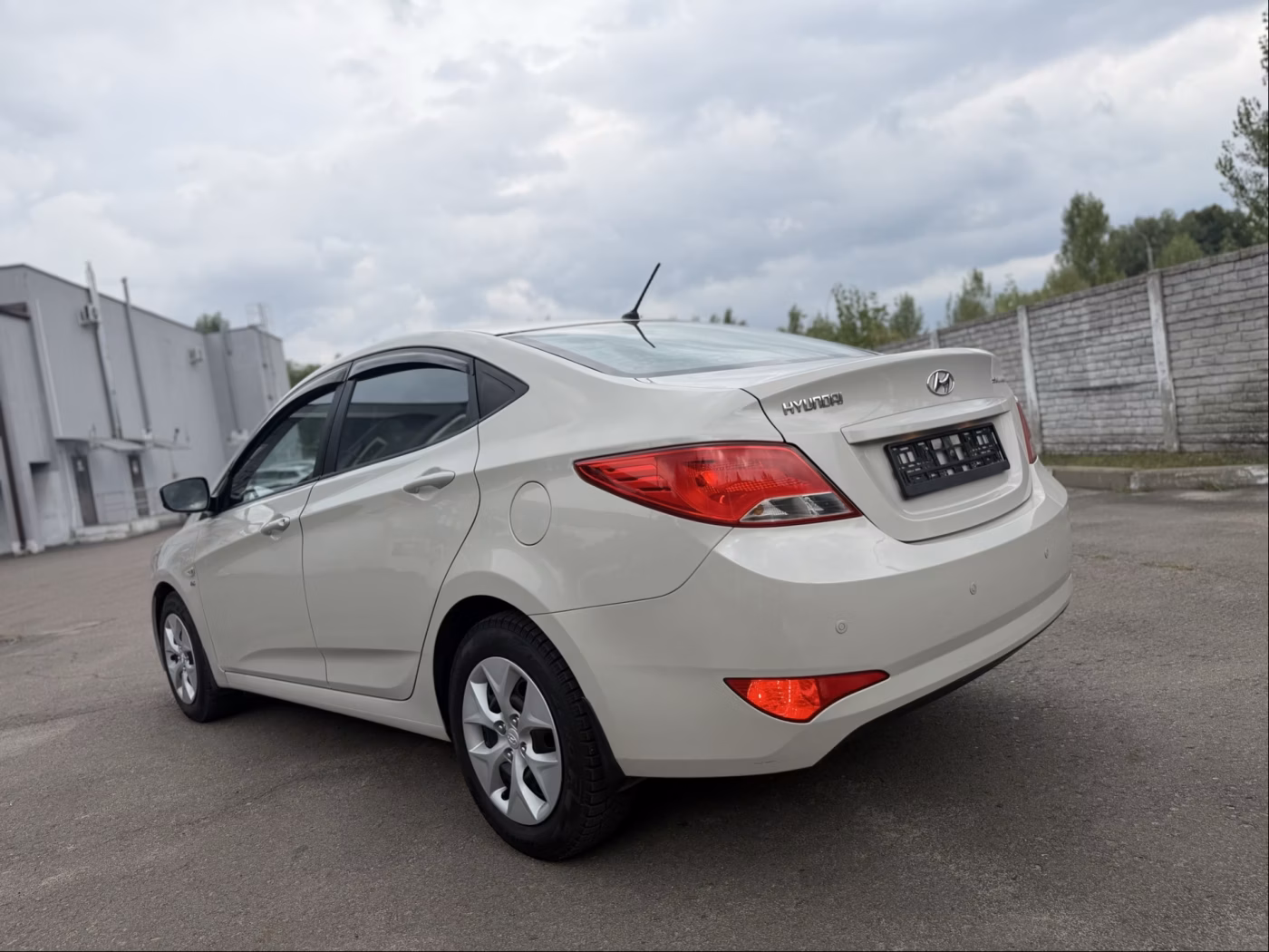 Hyundai Solaris фото 10