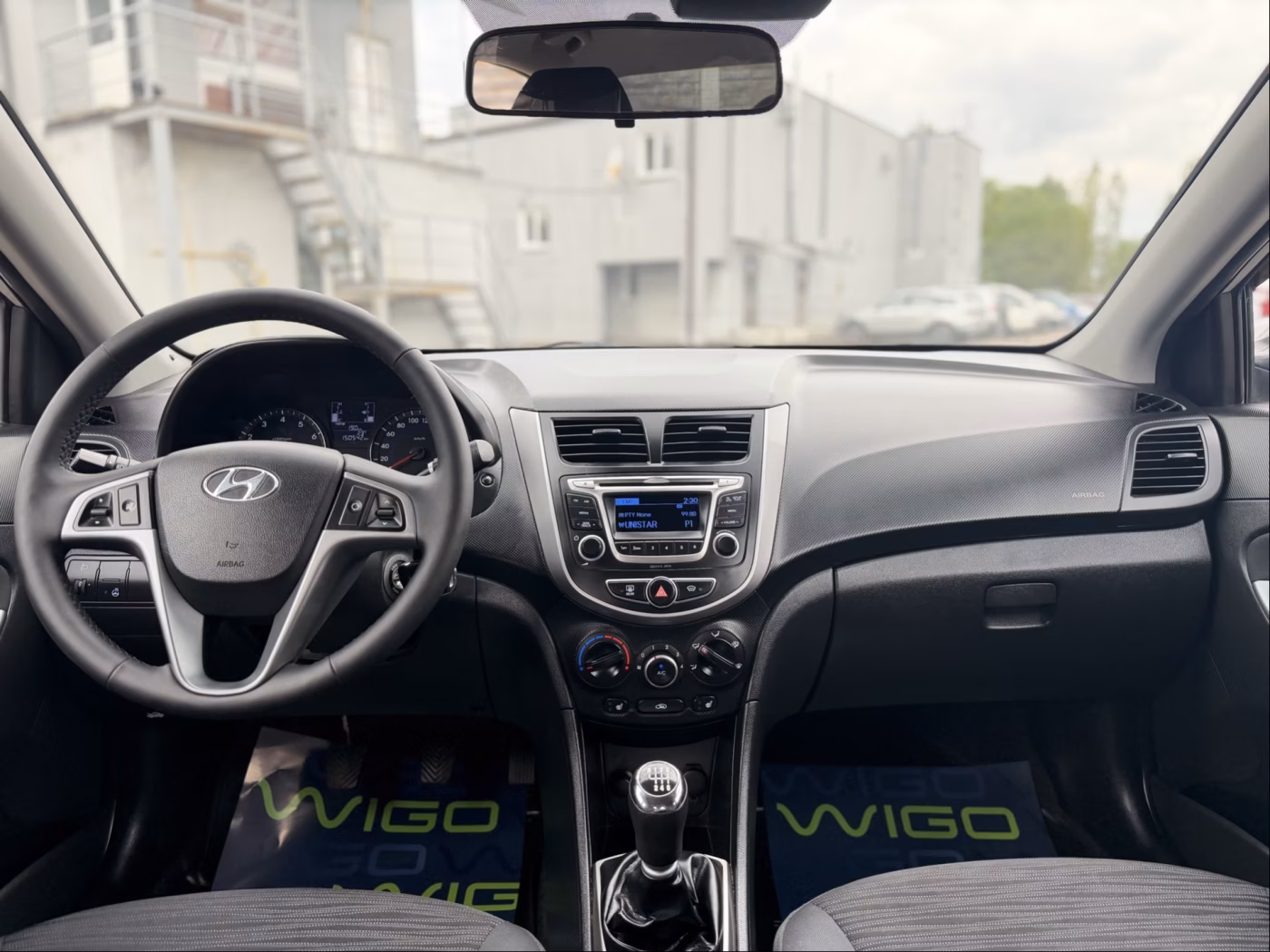 Hyundai Solaris фото 13